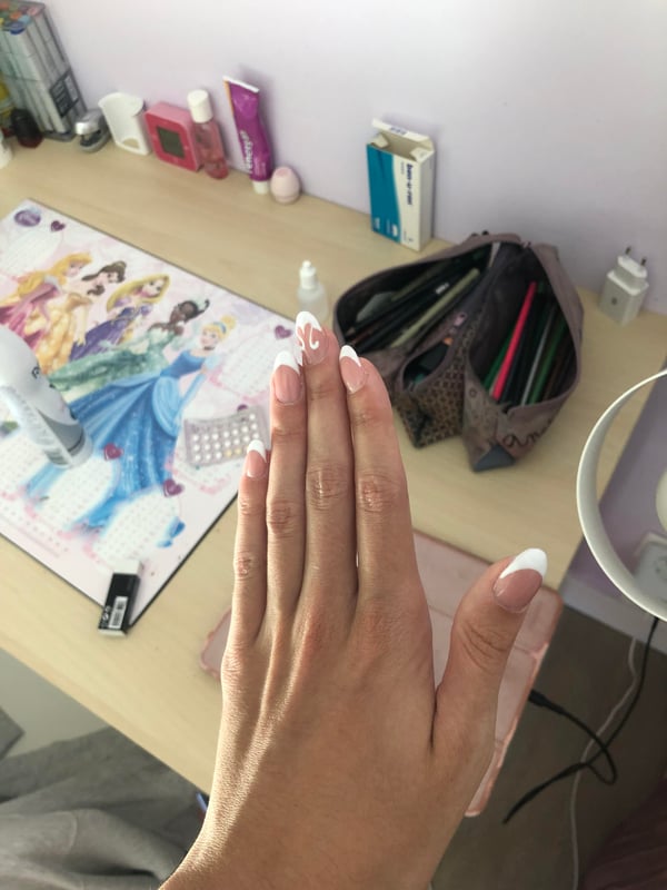 Picture by Ribbitlady saying 'New Nails Alert!'