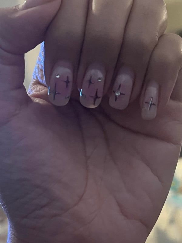 Picture by Dayzrice saying 'I Want To Make My Nails Extra Short, But Can I Still Do A Fill?'