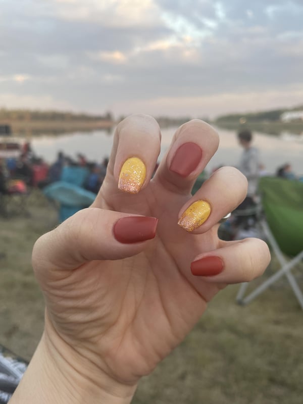 Picture by Littlekcs saying 'Loving My DIY Fall Nails 🍂'