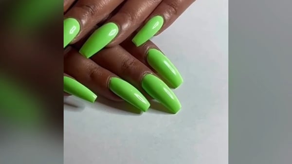 Picture by MelaninManicures saying 'DND Green Forest 💚'