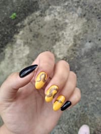 This Manicure Seems To Have Turned Out Very Nicely 🖤💛