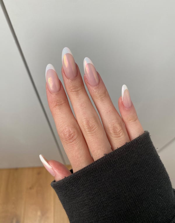 Picture by Ehlinuh saying 'Got My Nails Done :'